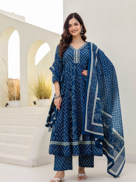 EthniFlair Women Floral Printed Panelled Sequinned Pure Cotton Kurta with Trousers & With Dupatta