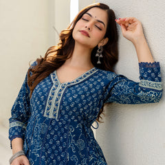 EthniFlair Women Floral Printed Panelled Sequinned Pure Cotton Kurta with Trousers & With Dupatta