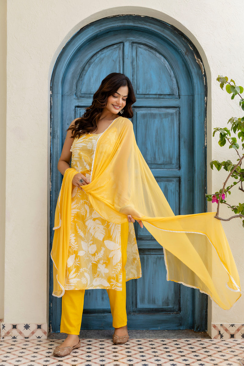 EthniFlair Floral Printed Sleeveless Straight Kurta With Trousers & Dupatta