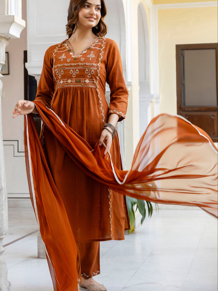 EthniFlair Ethnic Motifs Embroidered Pleated Aari Work Kurta Set