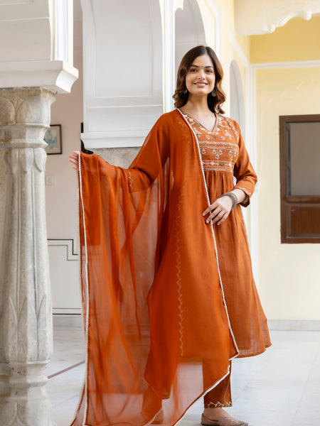 EthniFlair Ethnic Motifs Embroidered Pleated Aari Work Kurta Set