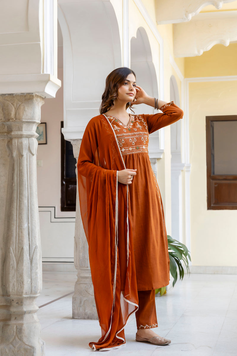EthniFlair Ethnic Motifs Embroidered Pleated Aari Work Kurta Set