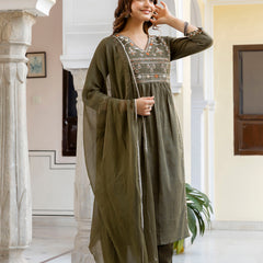 EthniFlair Ethnic Motifs Embroidered Pleated Aari Work Kurta Set