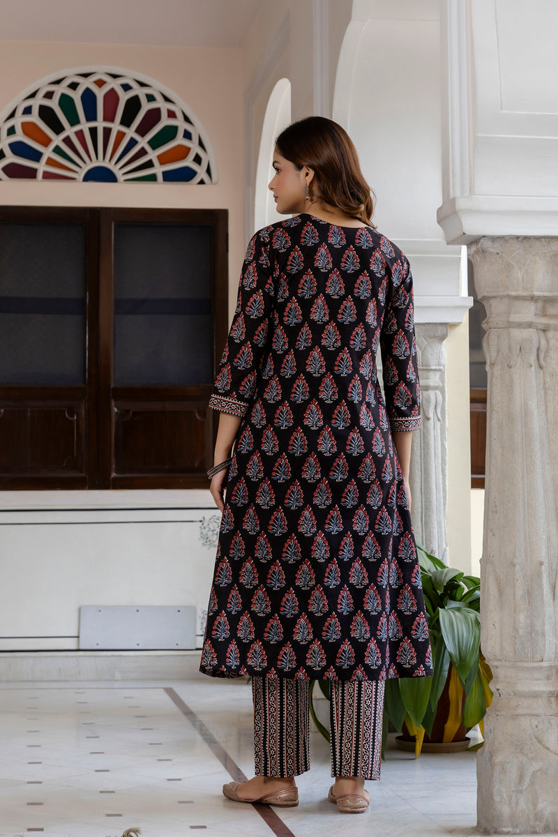EthniFlair Floral Printed V-Neck A-Line Kurta With Trousers & Dupatta