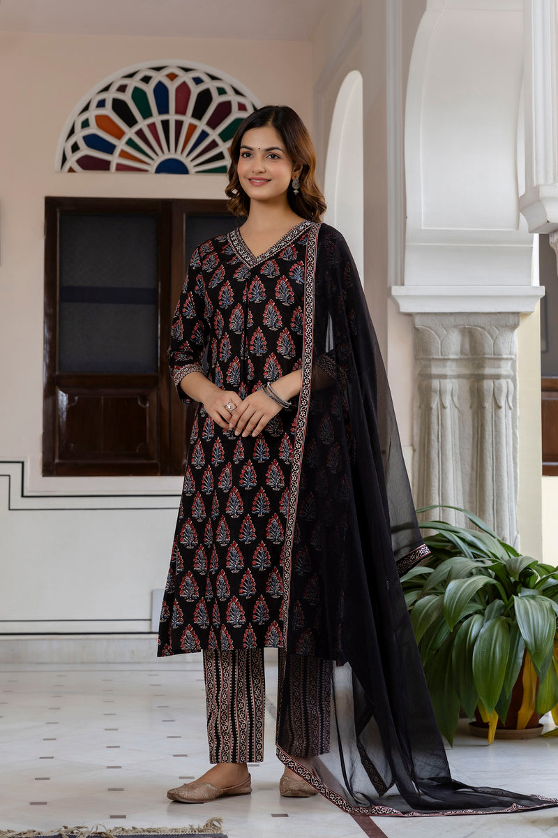 EthniFlair Floral Printed V-Neck A-Line Kurta With Trousers & Dupatta