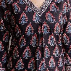 EthniFlair Floral Printed V-Neck A-Line Kurta With Trousers & Dupatta