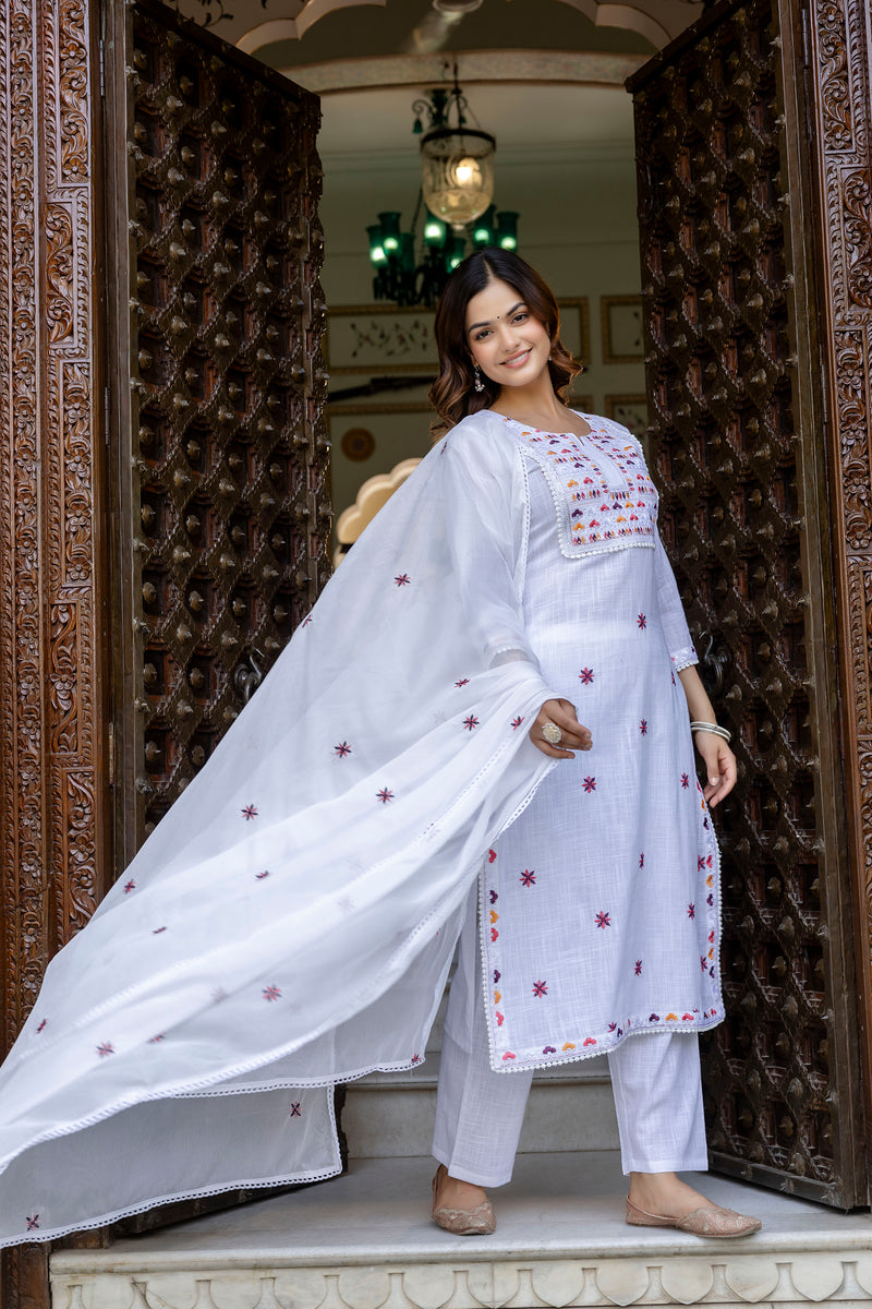 EthniFlair Embroidered Notch Neck Straight Kurta With Trousers & Dupatta