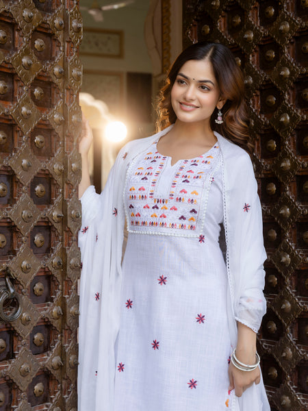 EthniFlair Embroidered Notch Neck Straight Kurta With Trousers & Dupatta