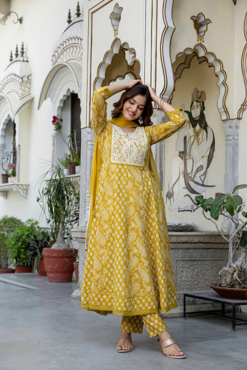 EthniFlair Floral Printed Notch Neck Anarkali Kurta & Trousers With Dupatta