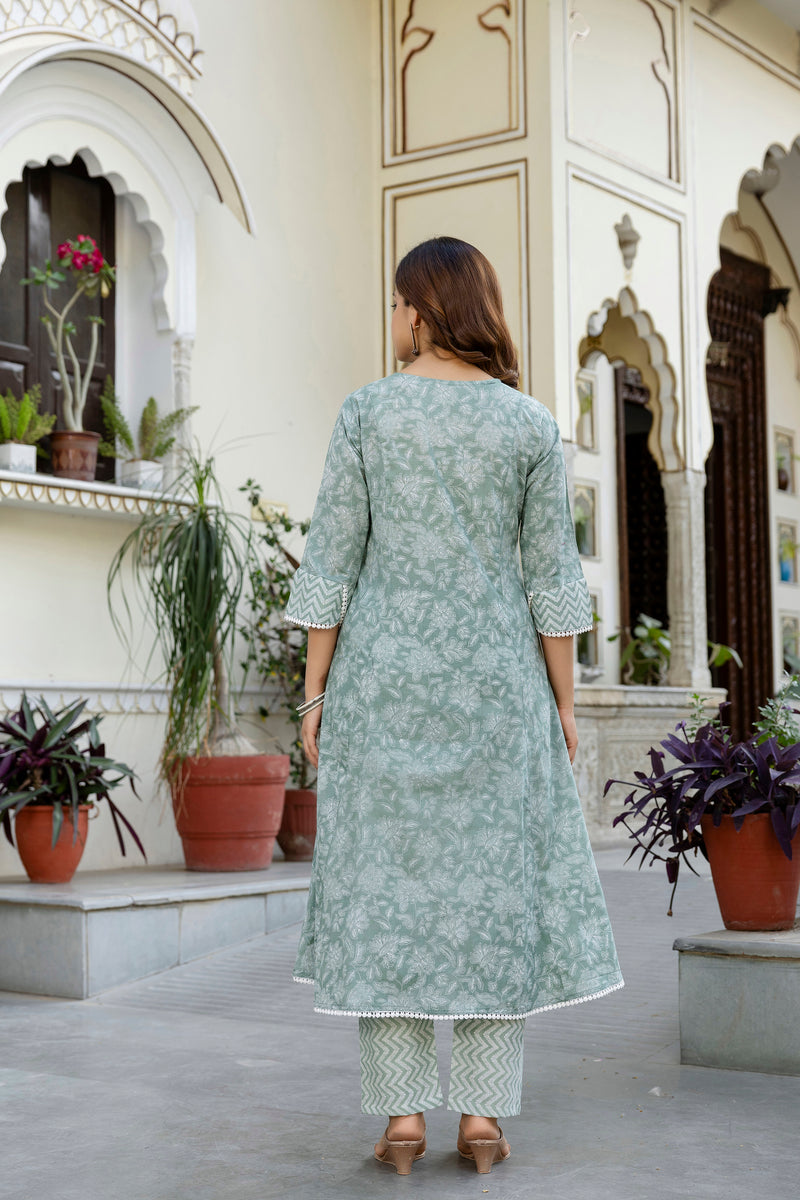 EthniFlair Floral Embroidered Kurta with Pyjama & Dupatta