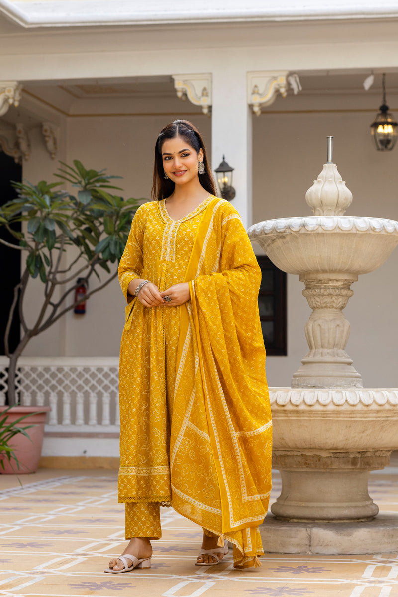 EthniFlair Women Floral Printed Panelled Sequinned Pure Cotton Kurta with Trousers & With Dupatta