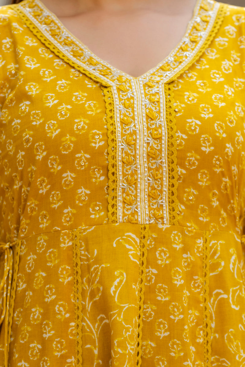 EthniFlair Women Floral Printed Panelled Sequinned Pure Cotton Kurta with Trousers & With Dupatta