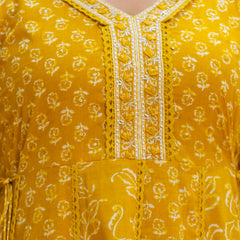 EthniFlair Women Floral Printed Panelled Sequinned Pure Cotton Kurta with Trousers & With Dupatta