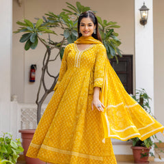 EthniFlair Women Floral Printed Panelled Sequinned Pure Cotton Kurta with Trousers & With Dupatta