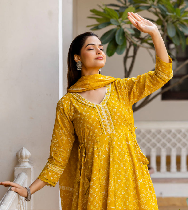 EthniFlair Women Floral Printed Panelled Sequinned Pure Cotton Kurta with Trousers & With Dupatta