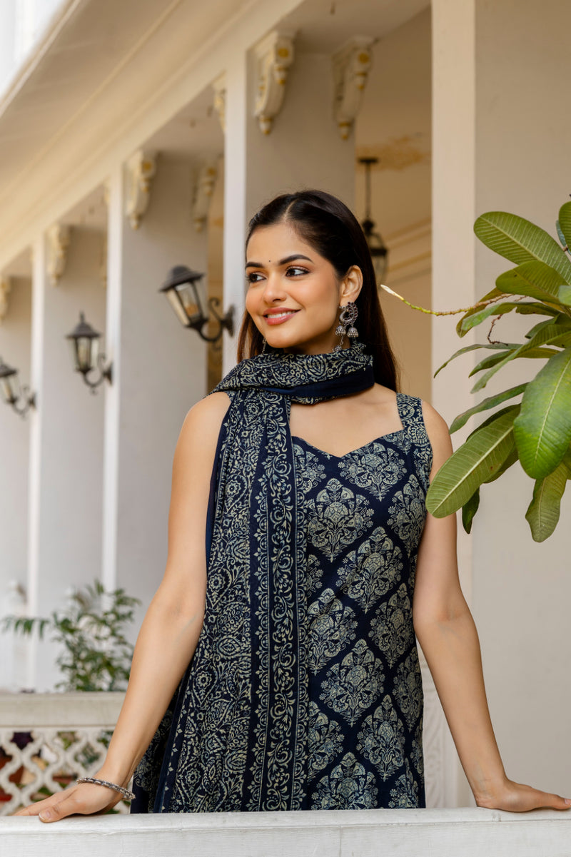 EthniFlair Women Ethnic Motifs Printed Regular Pure Cotton Kurta with Palazzos & With Dupatta