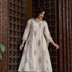 EthniFlair Floral Printed V-Neck A-Line Kurta With Trousers & Dupatta