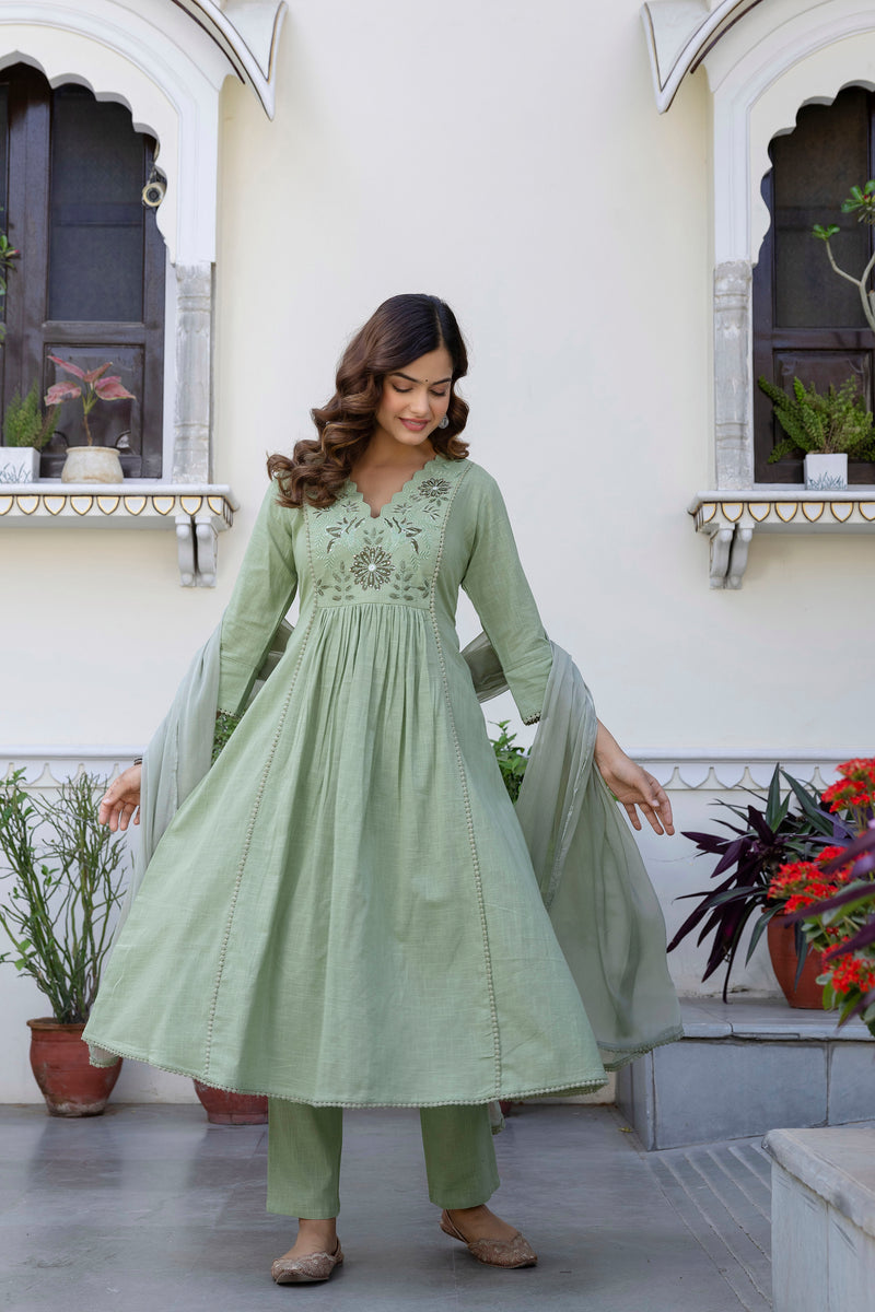EthniFlair Yoke Design V-Neck Pleated Kurta With Trousers & Dupatta