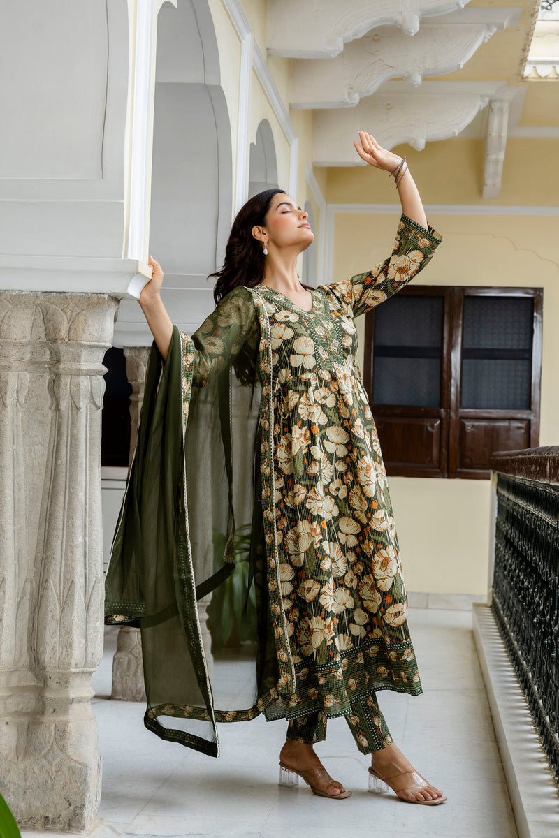 EthniFlair Floral Printed V-Neck A-Line Kurta & Trousers With Dupatta