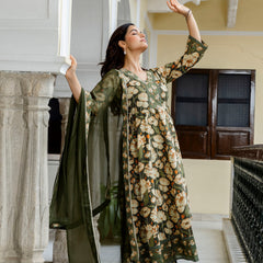 EthniFlair Floral Printed V-Neck A-Line Kurta & Trousers With Dupatta