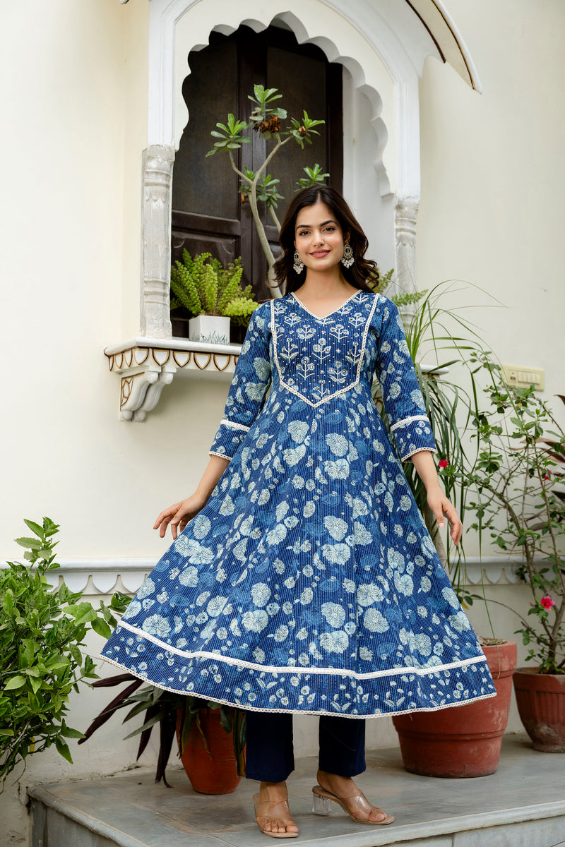 EthniFlair Floral Printed V-Neck Anarkali Kurta With Pyjamas & Dupatta