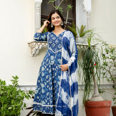 EthniFlair Floral Printed V-Neck Anarkali Kurta With Pyjamas & Dupatta