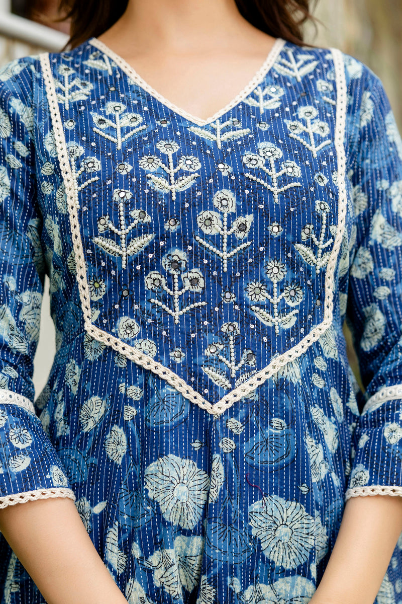 EthniFlair Floral Printed V-Neck Anarkali Kurta With Pyjamas & Dupatta