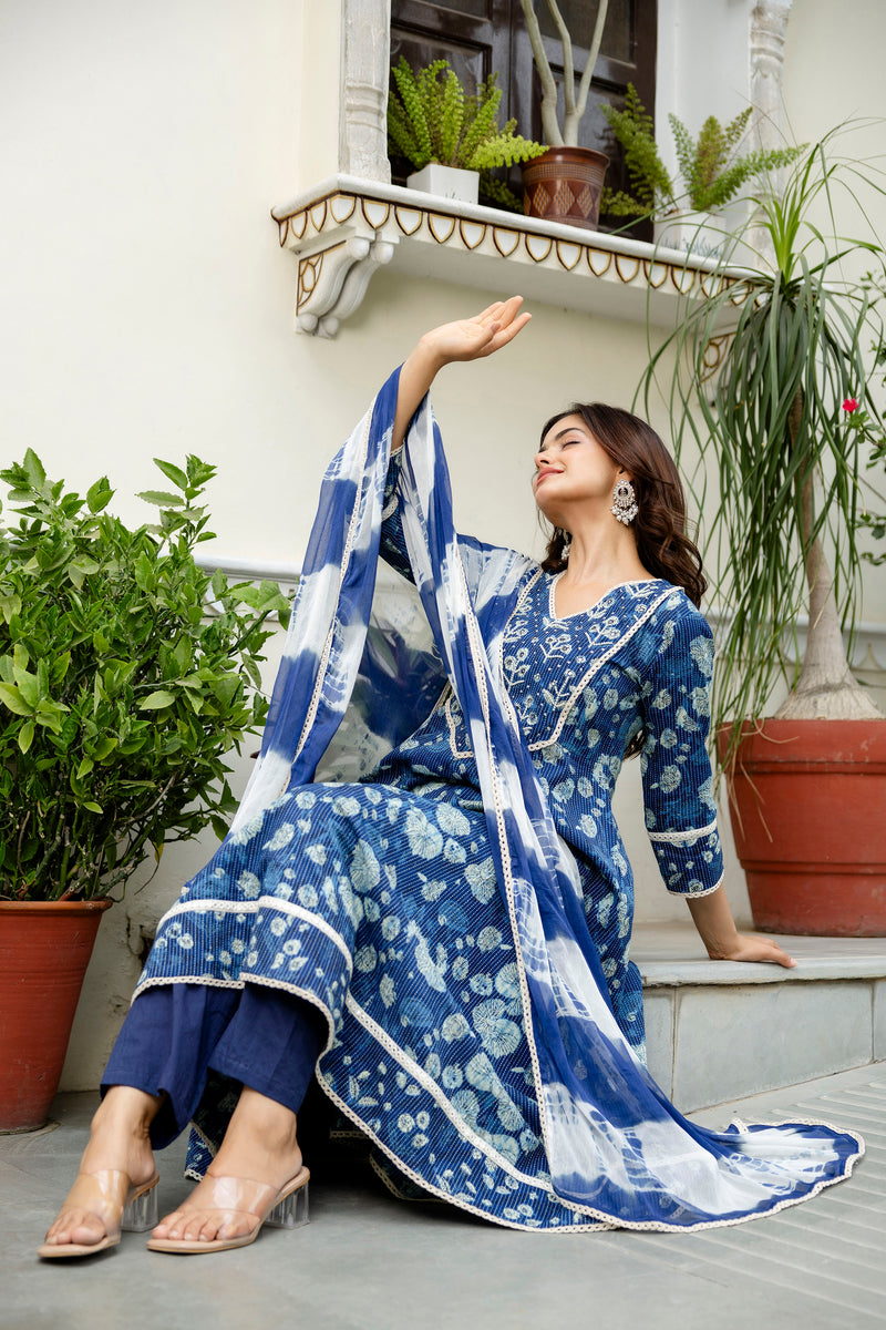 EthniFlair Floral Printed V-Neck Anarkali Kurta With Pyjamas & Dupatta