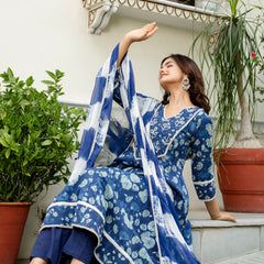 EthniFlair Floral Printed V-Neck Anarkali Kurta With Pyjamas & Dupatta