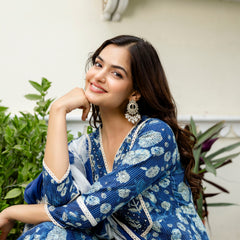 EthniFlair Floral Printed V-Neck Anarkali Kurta With Pyjamas & Dupatta