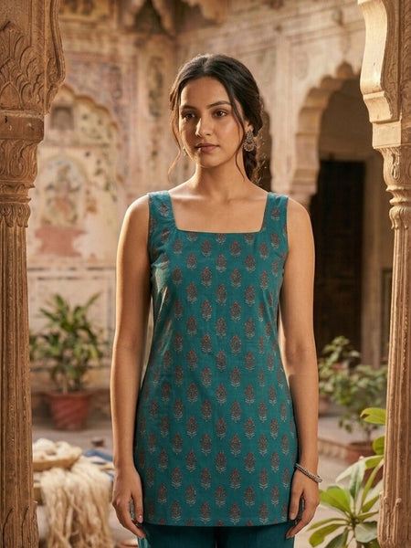 Women Cotton Square Neck Kurti