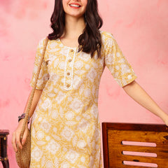 EthniFlair Floral Printed Round Neck Straight Kurta