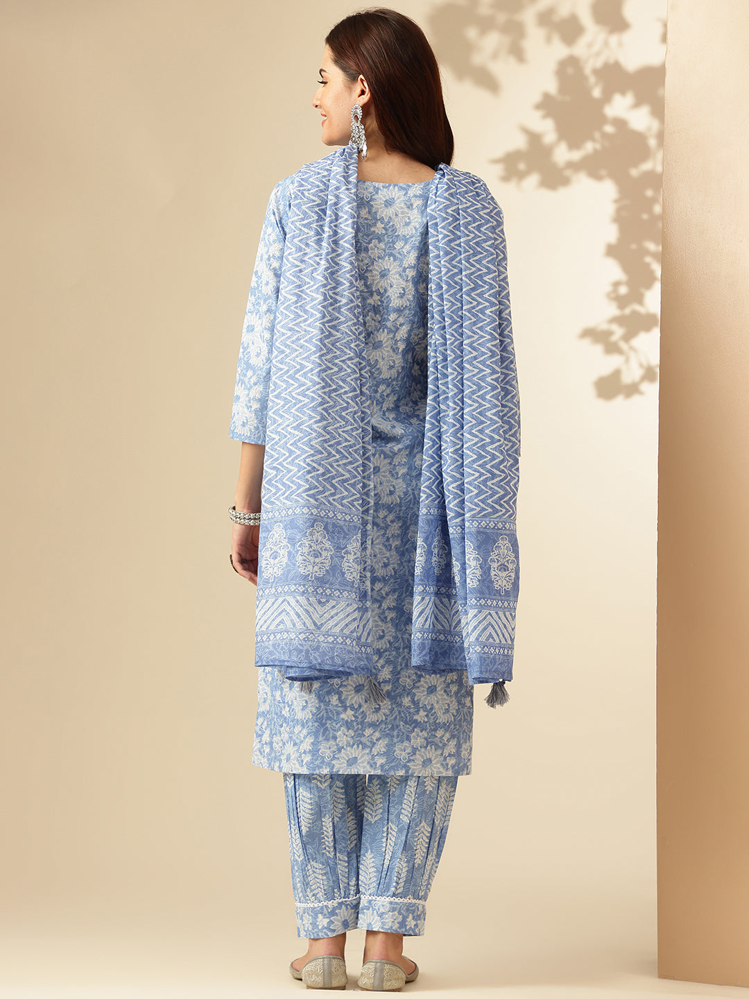 EthniFlair Women Floral Printed Regular Thread Work Pure Cotton Kurta with Patiala & With Dupatta