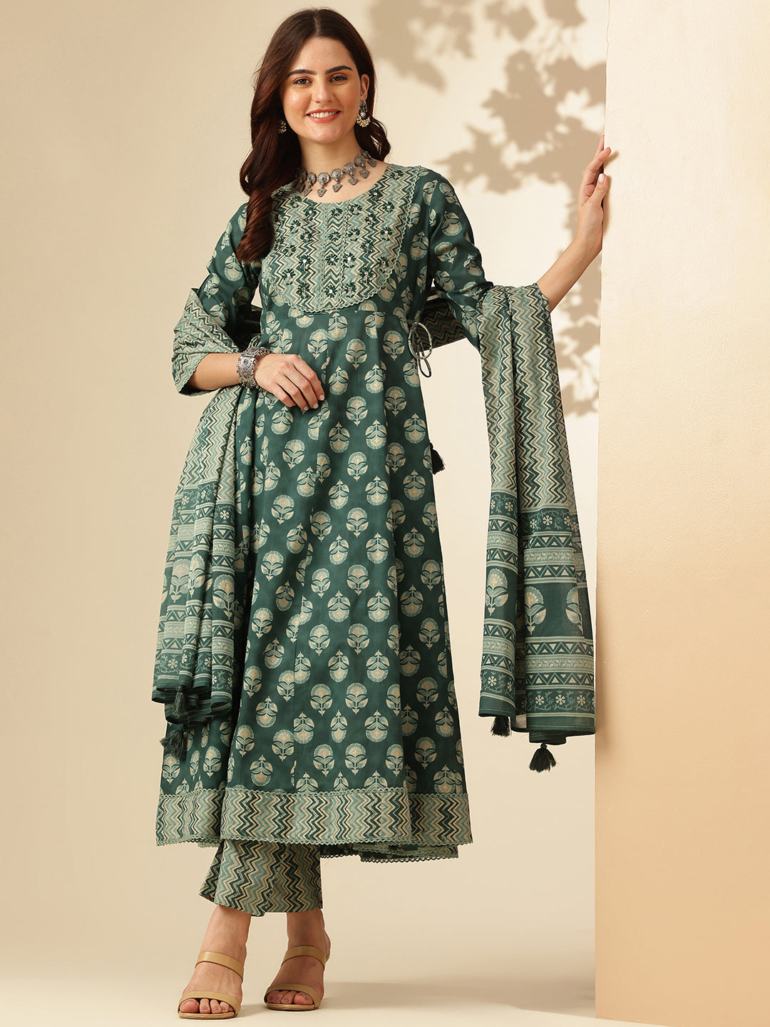 EthniFlair Women Floral Printed Regular Aari Work Pure Cotton Kurta with Trousers & With Dupatta