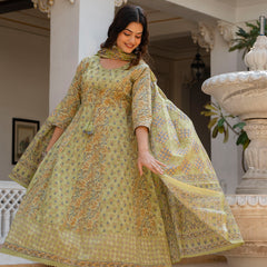 EthniFlair Floral Printed Panelled Aari Work Kurta with Pyjamas & Dupatta