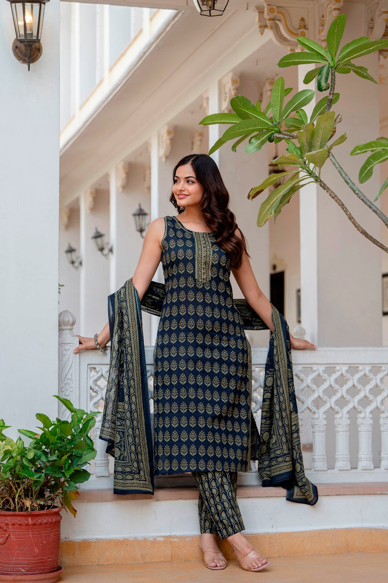 EthniFlair Floral Printed Kurta with Pyjamas & Dupatta