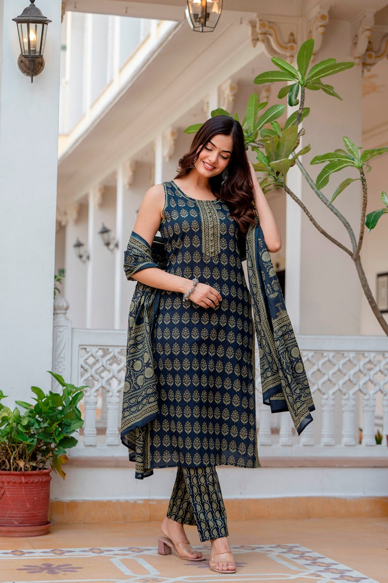 EthniFlair Floral Printed Kurta with Pyjamas & Dupatta