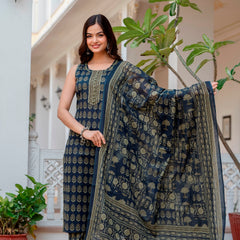 EthniFlair Floral Printed Kurta with Pyjamas & Dupatta