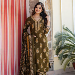EthniFlair Women Cotton Yoke detail Straight Kurta Pant Dupatta Set