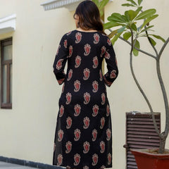 EthniFlair Women Cotton Yoke detail Straight Kurta Pant Dupatta Set