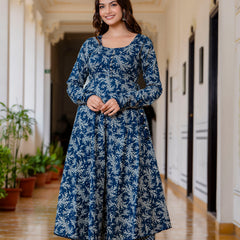 EthniFlair Floral Printed Empire Aari Work Kurta with Pyjamas & Dupatta