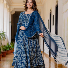 EthniFlair Floral Printed Empire Aari Work Kurta with Pyjamas & Dupatta