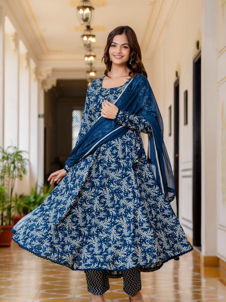 EthniFlair Floral Printed Empire Aari Work Kurta with Pyjamas & Dupatta