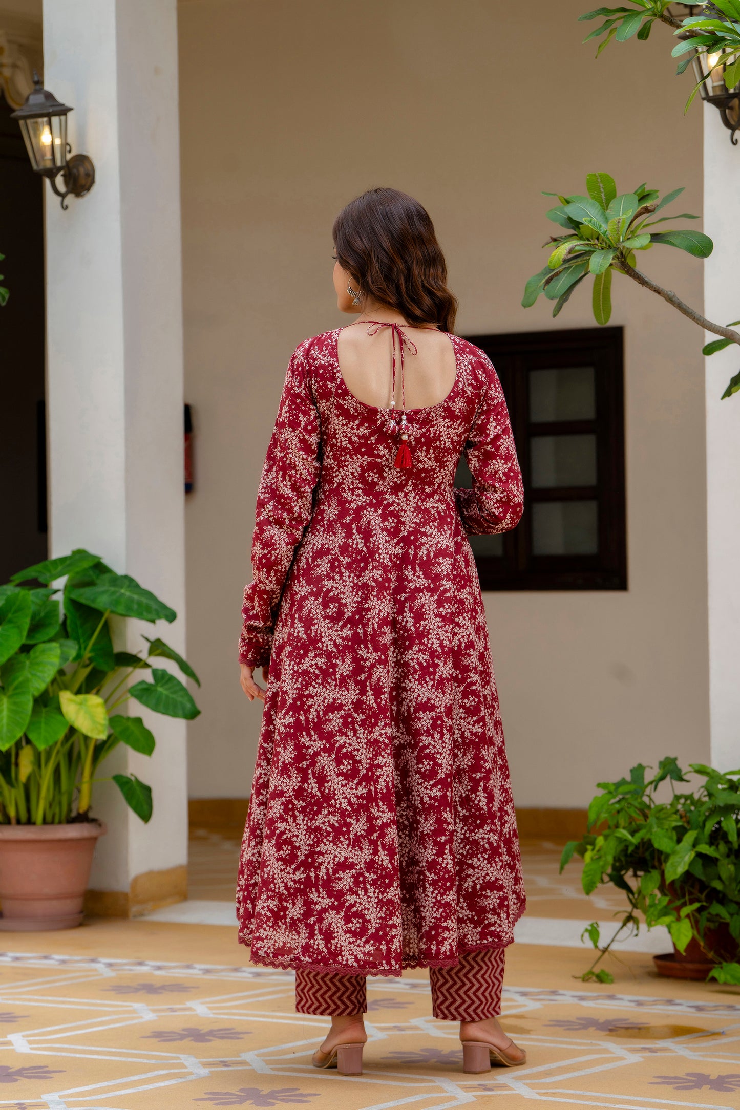 EthniFlair Women Floral Printed Empire Aari Work Pure Cotton Kurta with Trousers & With Dupatta