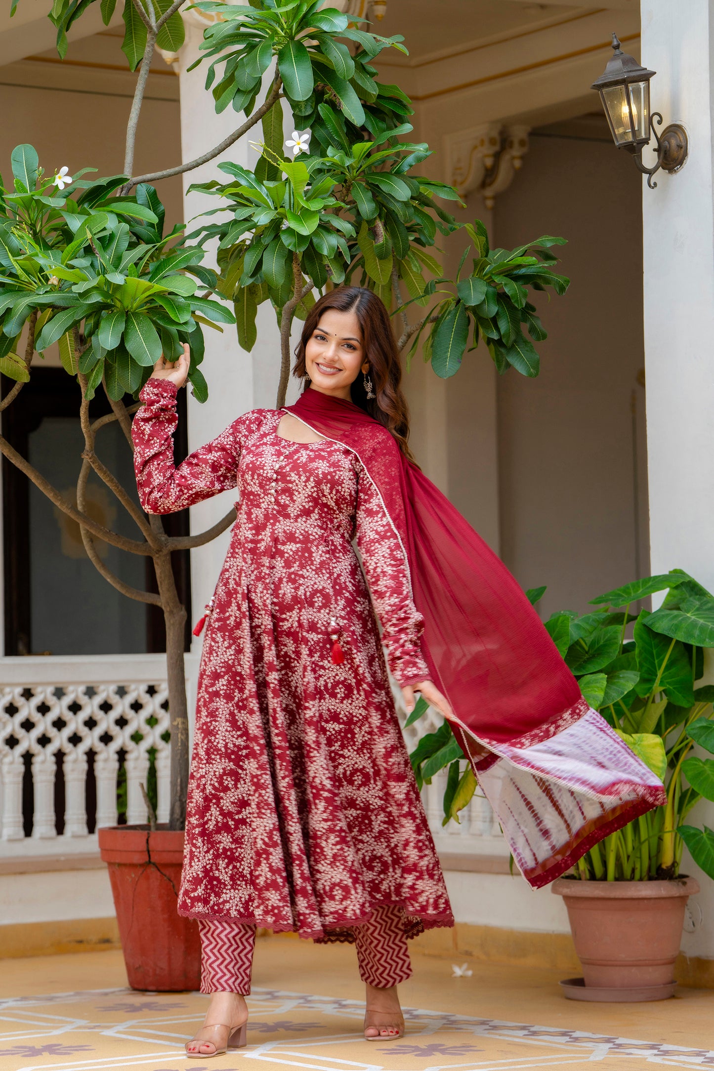 EthniFlair Women Floral Printed Empire Aari Work Pure Cotton Kurta with Trousers & With Dupatta