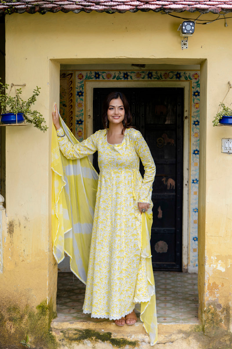 EthniFlair Floral Printed Floral Anarkali Kurta