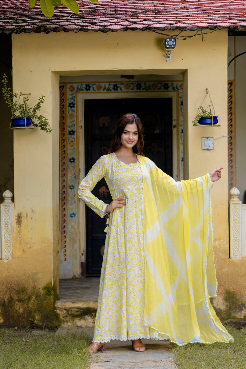 EthniFlair Floral Printed Floral Anarkali Kurta