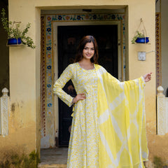 EthniFlair Floral Printed Floral Anarkali Kurta