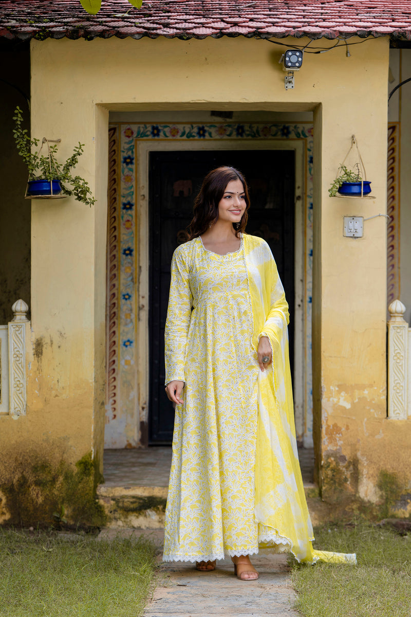 EthniFlair Floral Printed Floral Anarkali Kurta