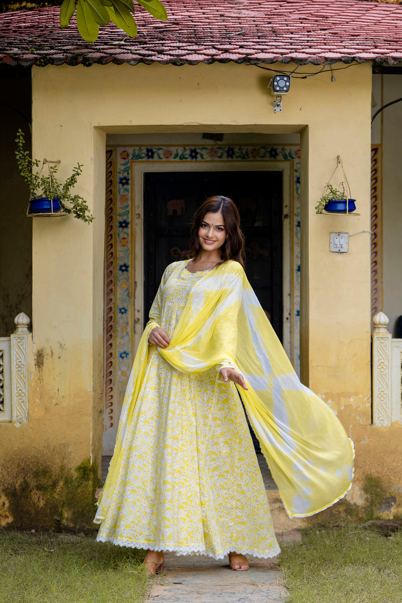 EthniFlair Floral Printed Floral Anarkali Kurta
